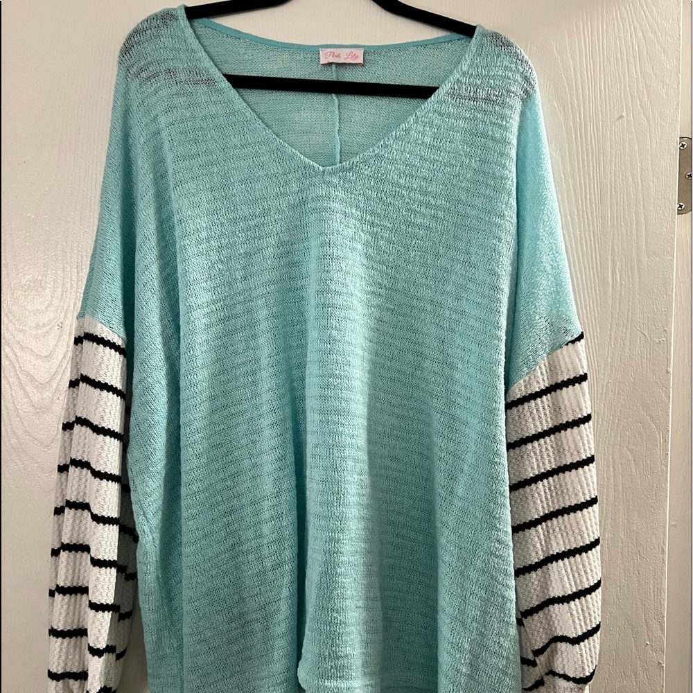 Light weight sweater